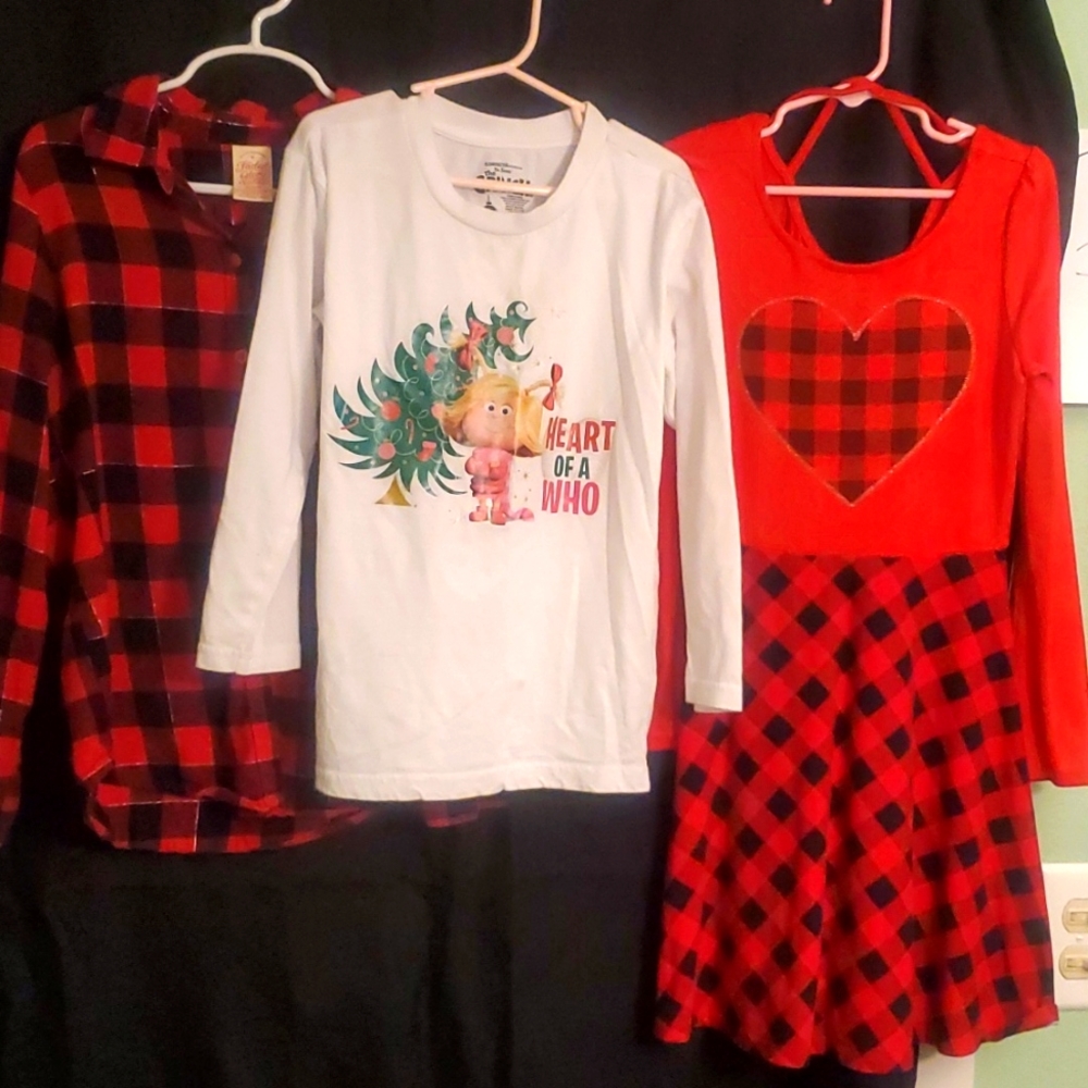 🎄Christmas Bundle!🎄 Girls Small/Size 7 Buffalo Plaid Flannel & Grinch 3pc